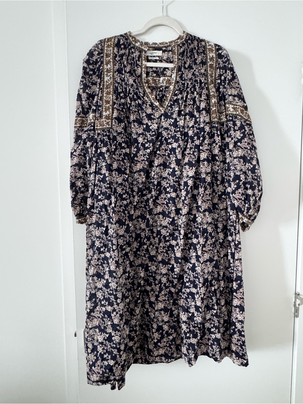 Floral V-Neck Long Sleeve Smock Dress in Navy and Cream